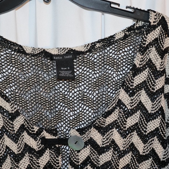 Katie Todd Crocheted Cardigan Sz Small Front Top Button Short Sleeves - Picture 4 of 9